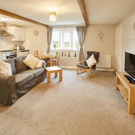 Host & Stay - Cosy Cottage Emley Exterior photo
